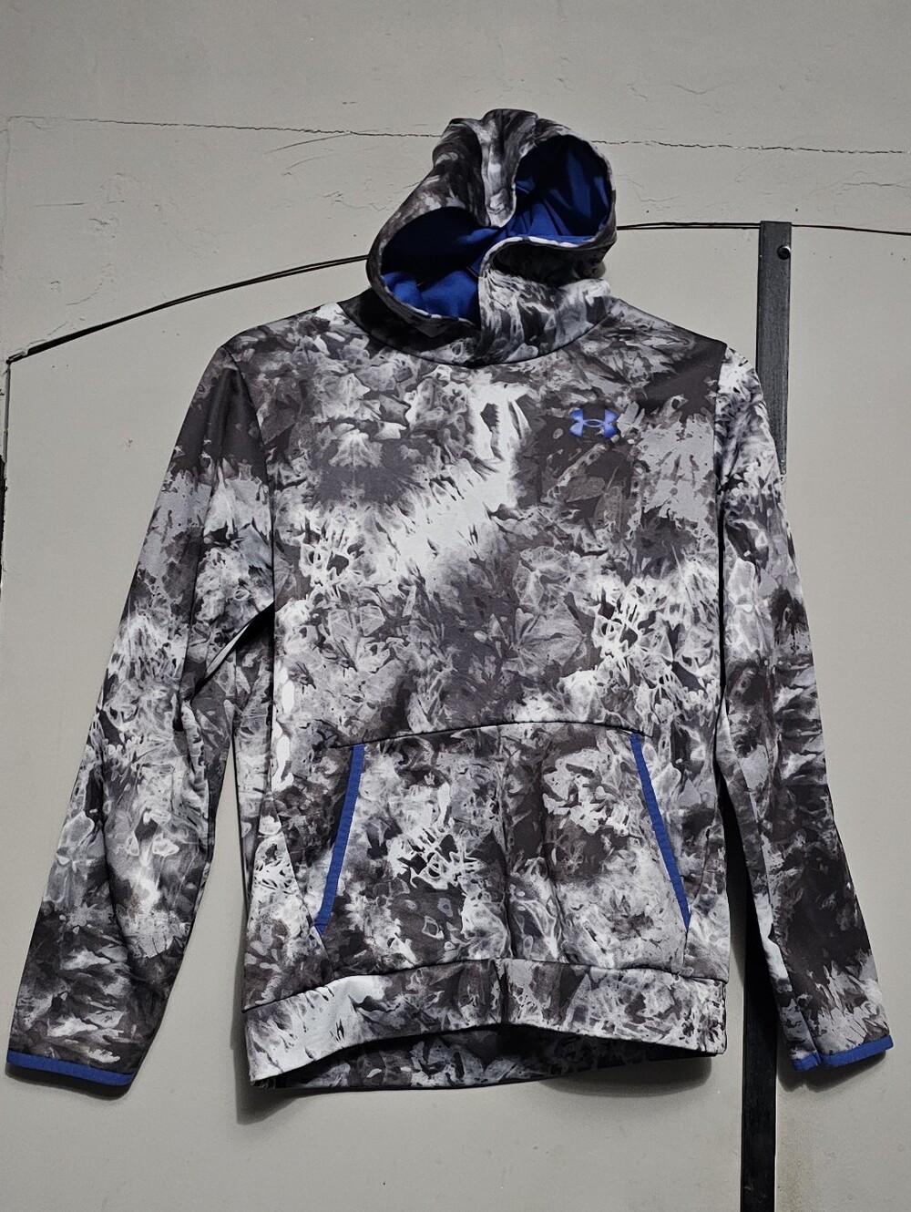 Under Armour Boys Gray Splachi. Pullover Hoodie Youth Large